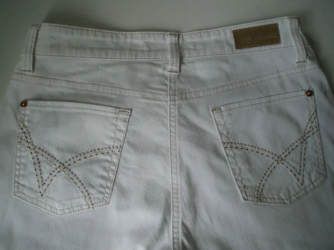 Billede 1 - SUPER FLOTTE hvide Cambio Jeans