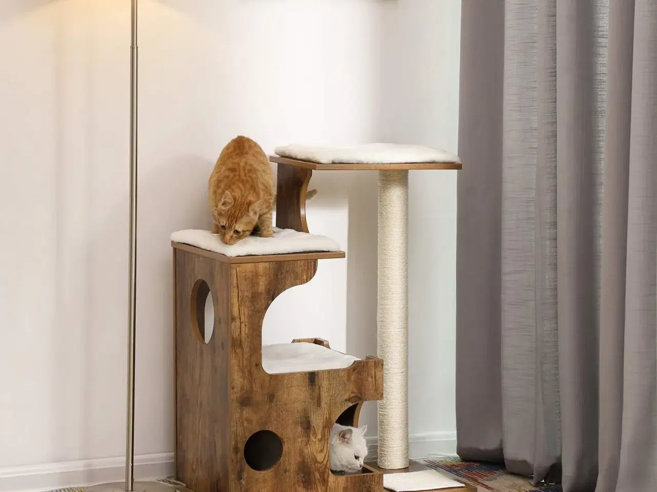 Billede 5 - Kattetræ – FEANDREA 86 cm, mellem kattetårn med 3 liggepladser og hule, MDF med træfiner, sisalstolpe og vaskbart kunstpels – rustik brun/hvid