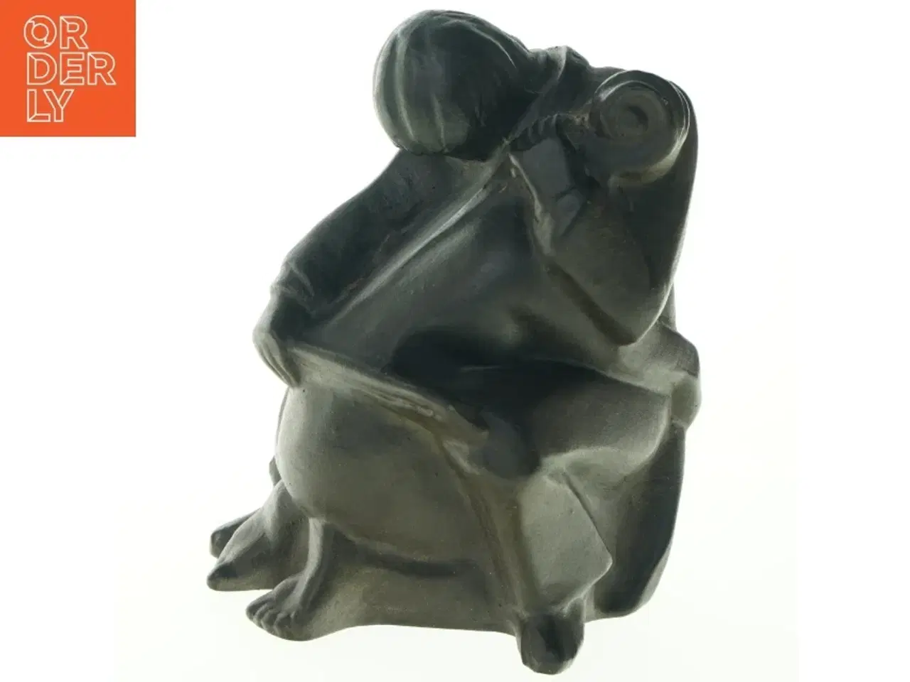 Billede 1 - Skulptur af siddende figur (str. H. 18 cm. b. 13 cm)