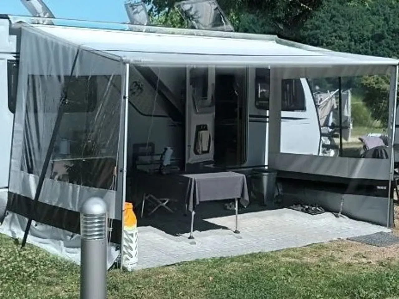 Billede 2 - Flot Thule posemarkise 4,25 m x 2,5 m med 2 sider