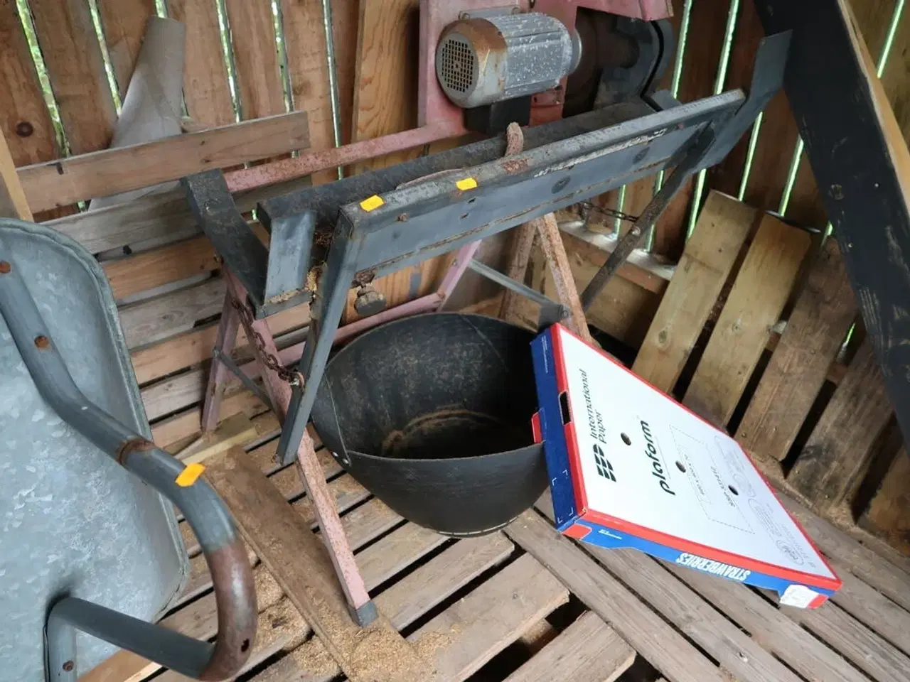 Billede 6 - Trillebør, bordsav, trappestige, sækkevogn m.m.