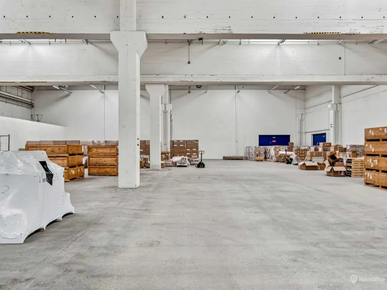Billede 4 - Højloftet lager i Brøndby