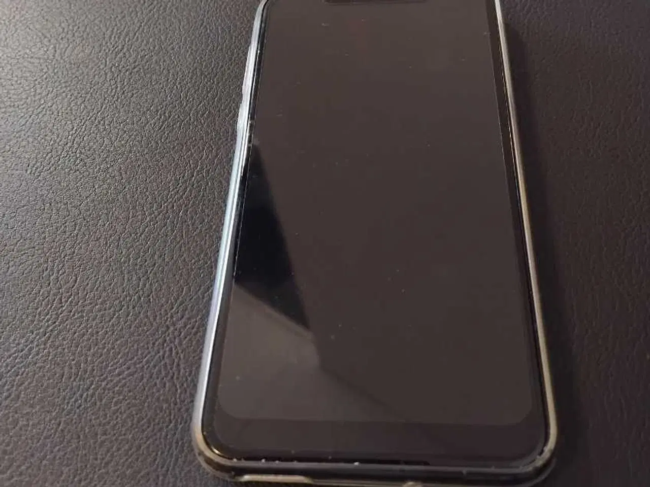 Billede 2 - En mobiltelefon til salg 