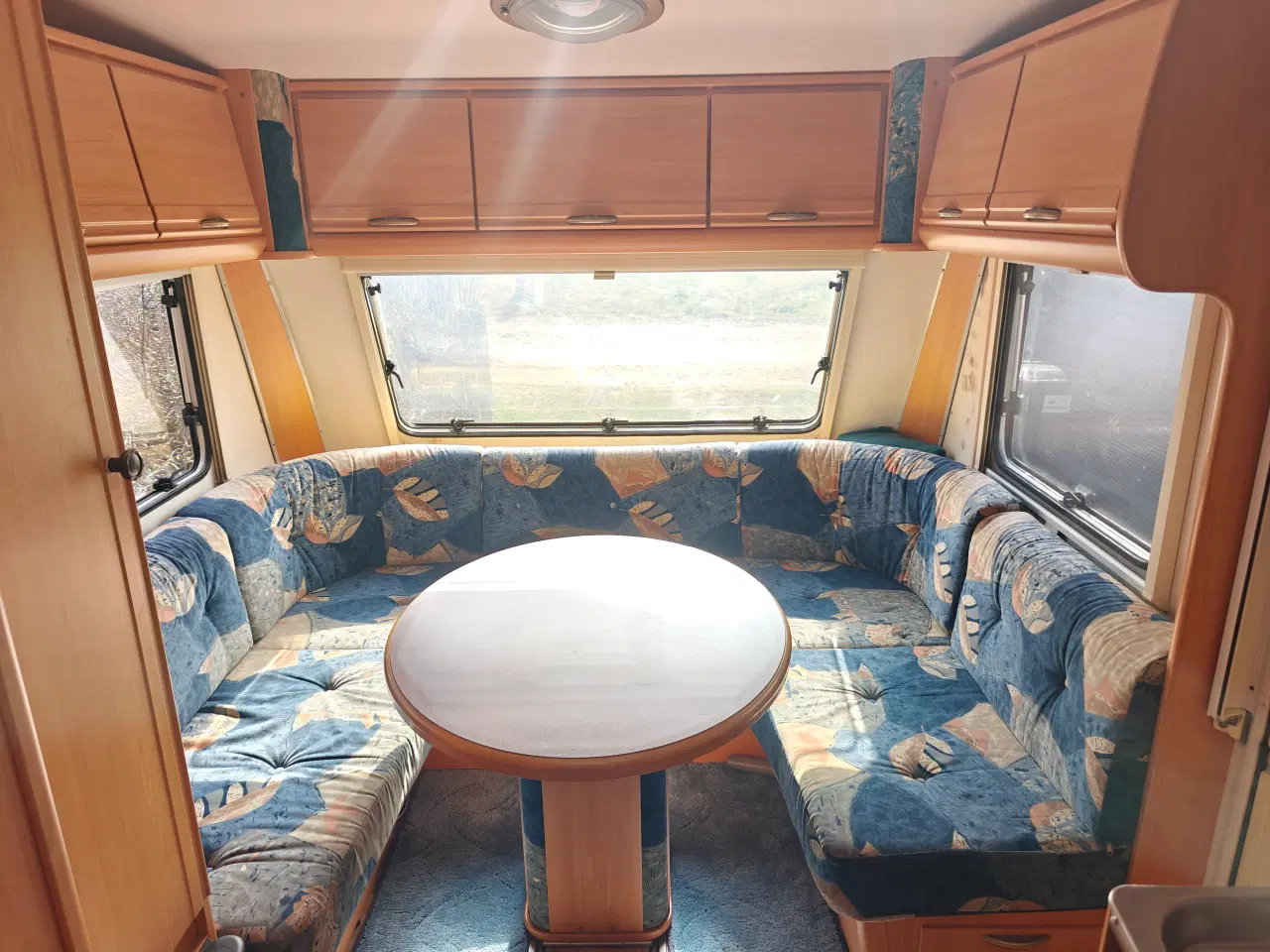 Billede 2 - LMC Luxus 495 campingvogn med fortelt