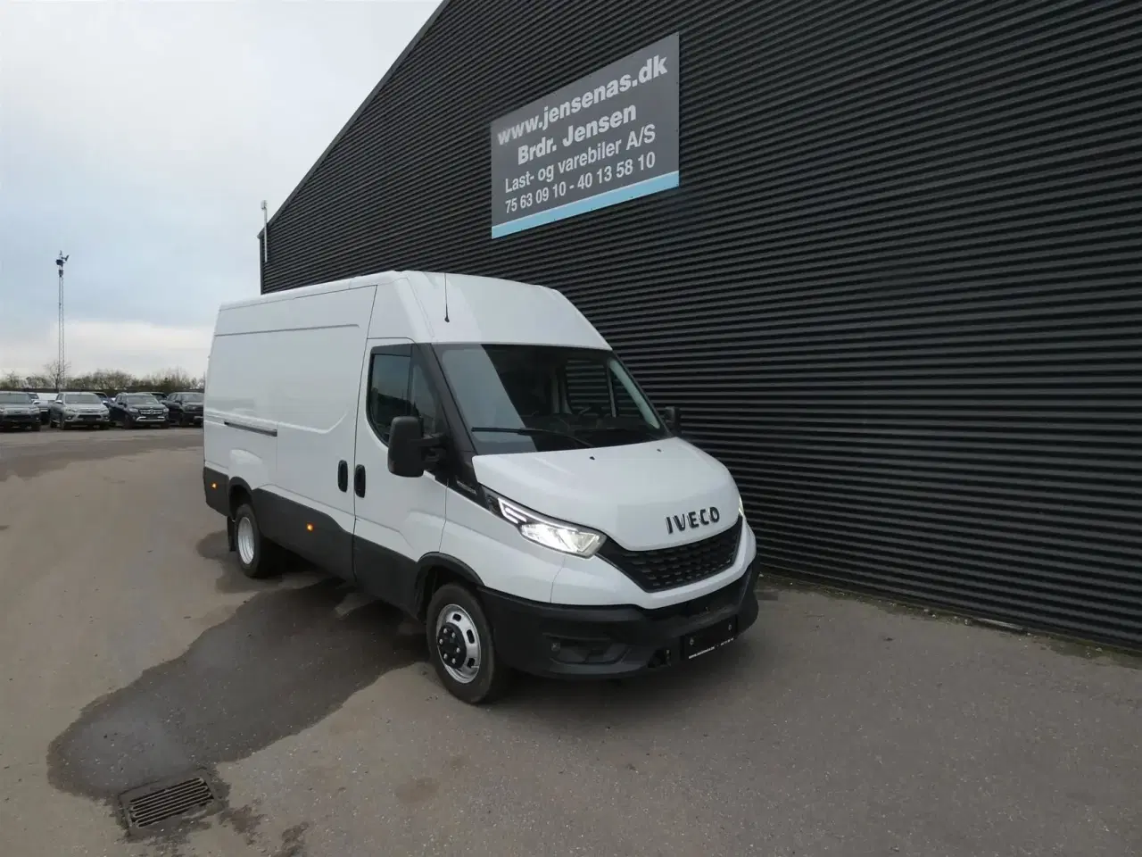 Billede 1 - Iveco Daily 35C18 12m3 3,0 D Hi-Matic 180HK Van 8g Aut.