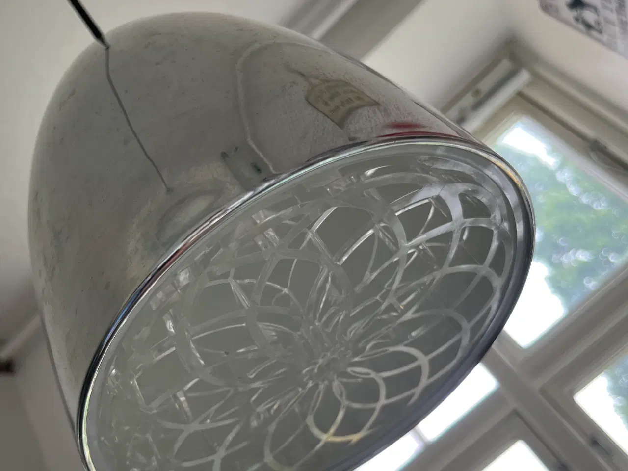 Billede 2 - Enkel, men effektfuld loftslampe 