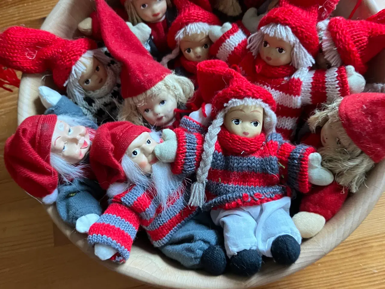 Billede 1 - Nisser med porcelænansigter