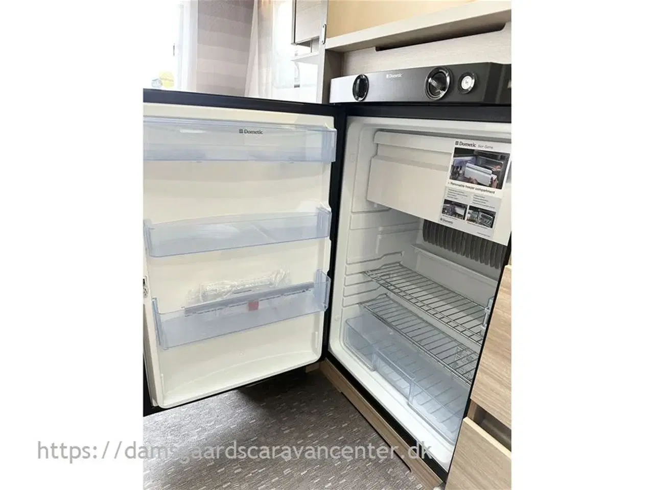Billede 12 - 2016 - Adria Altea 492 LU   Enkeltsenge - Mover - Aircondition - Fortelt
