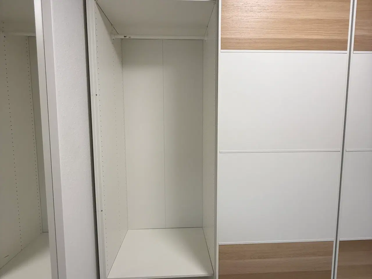 Billede 2 - PAX Garderobeskab 