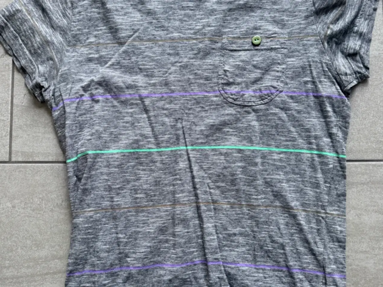 Billede 1 - Anerkjendt t-shirt str. M