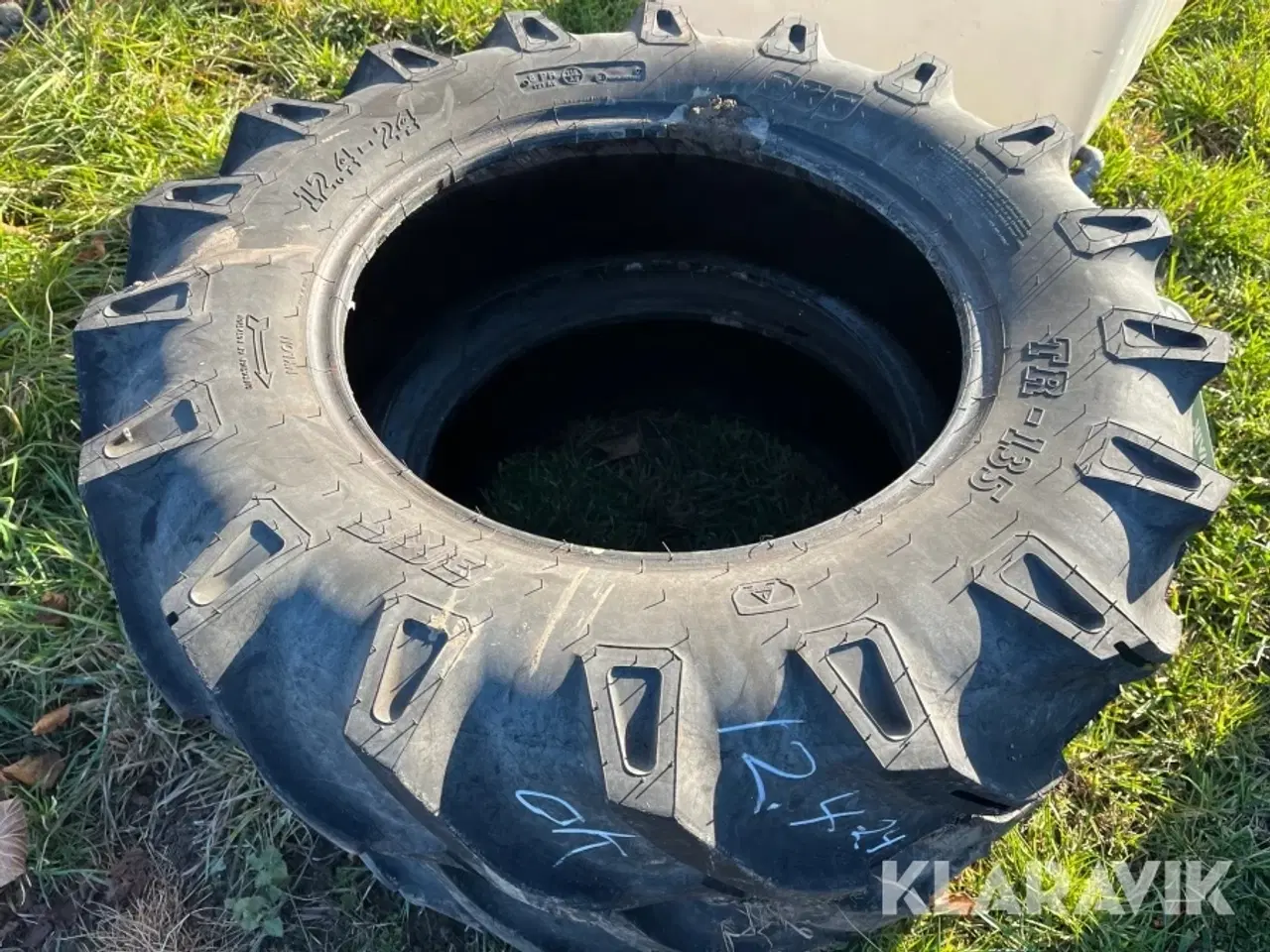 Billede 3 - Dæk BKT TR-135 2 styk