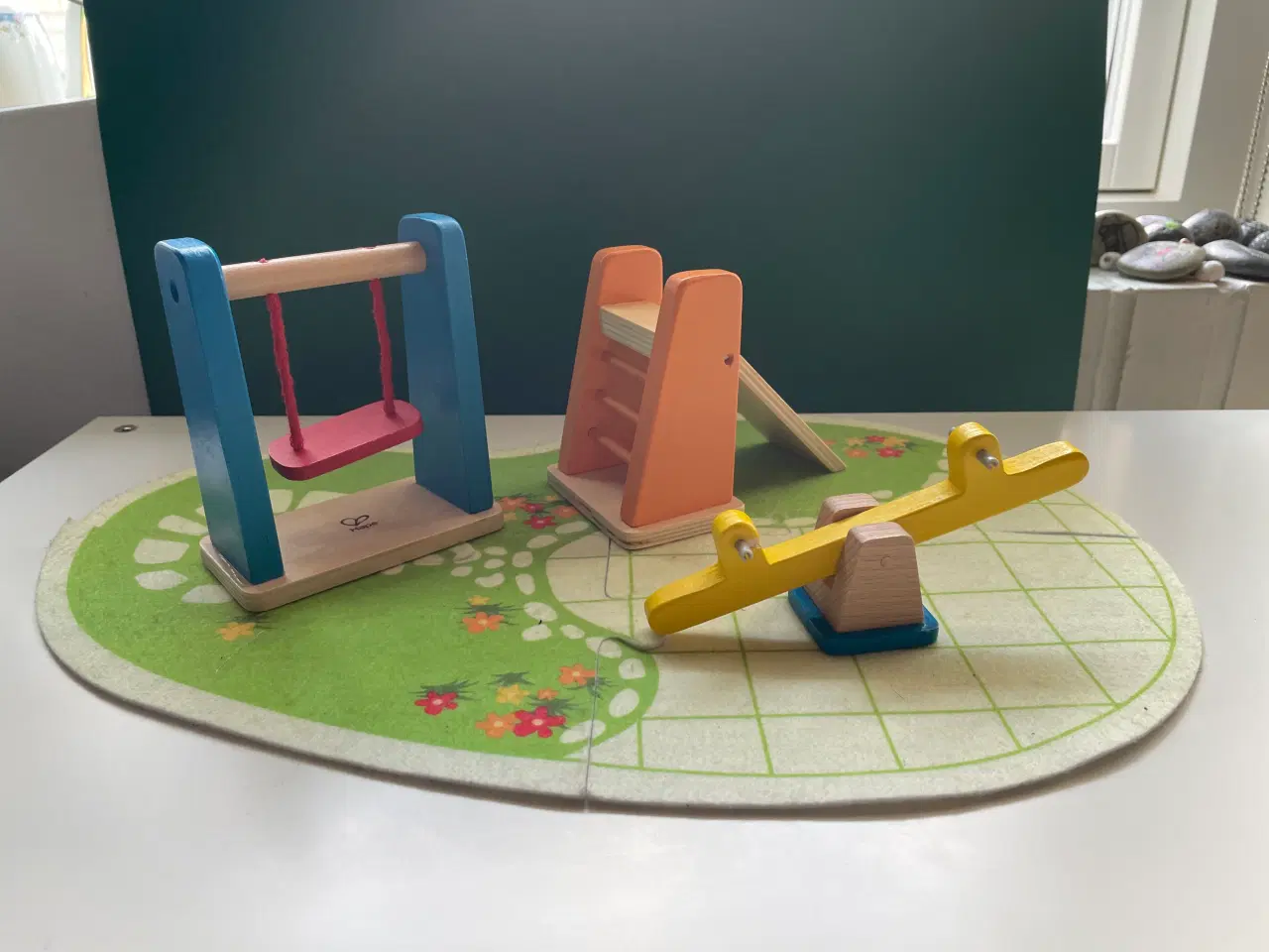 Billede 1 - Legeplads til Dukkehus 