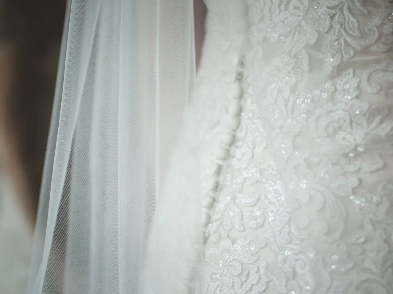 Billede 5 - Unik brudekjole med smukke detaljer