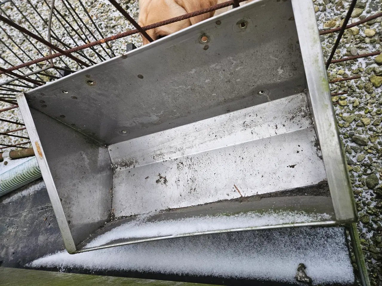 Billede 2 - Galvaniseret fodertrug