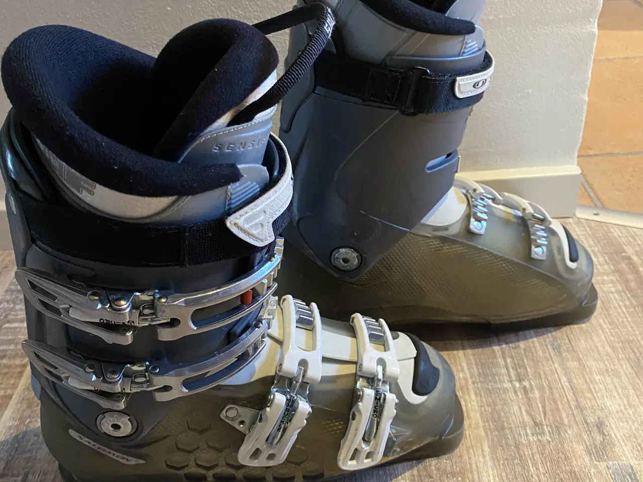 Billede 2 - Salomon skistøvle str 39,5 kan sendes