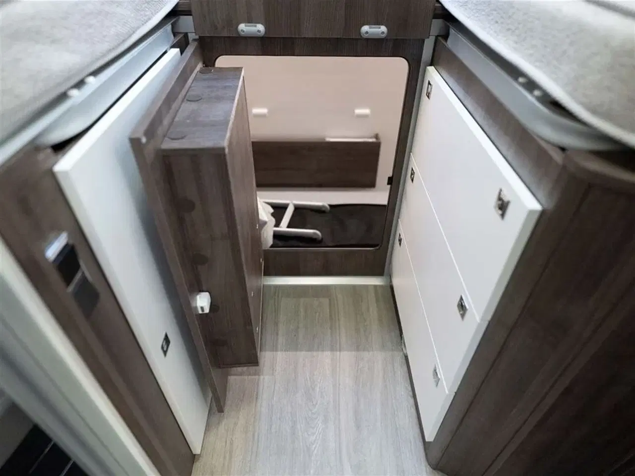 Billede 23 - 2026 - Benimar Tessoro T463