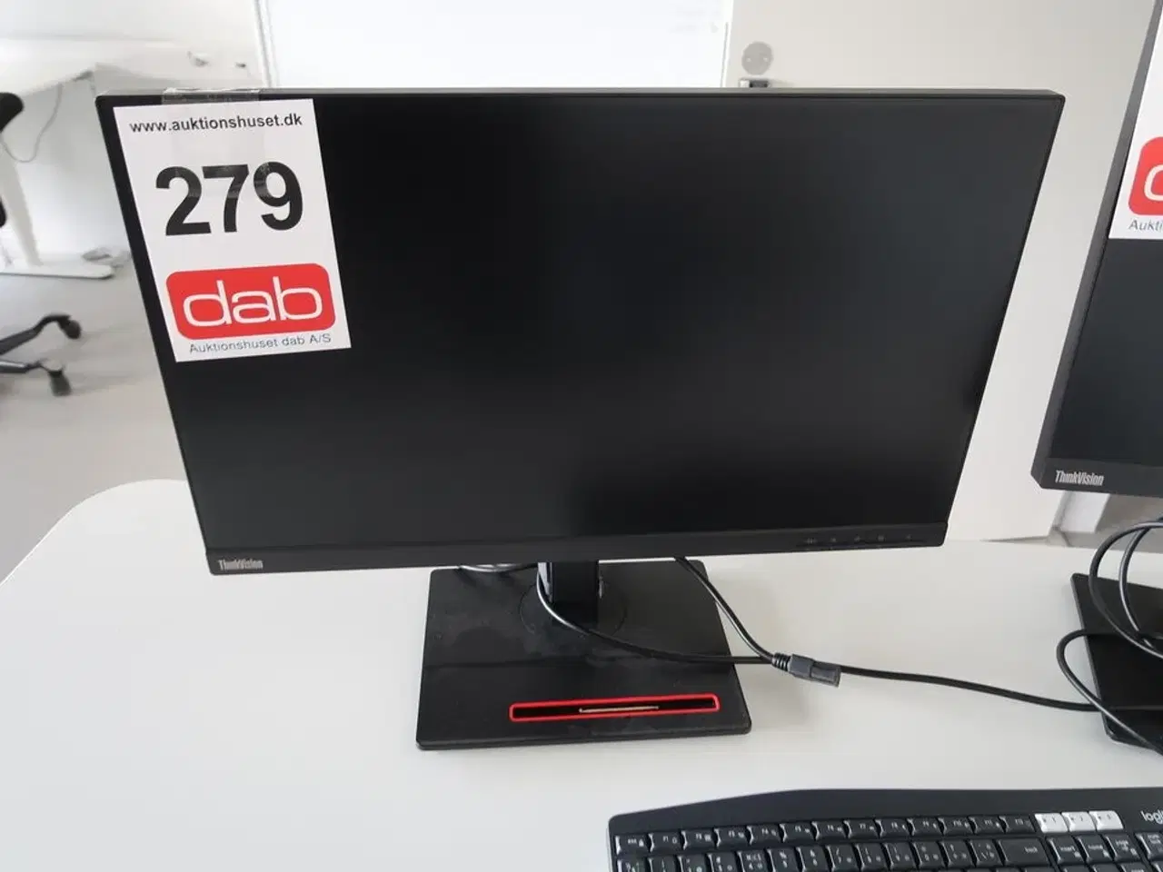 Billede 1 - Lenovo ThinkVision T24i-2L 23,8" skærm (sort)