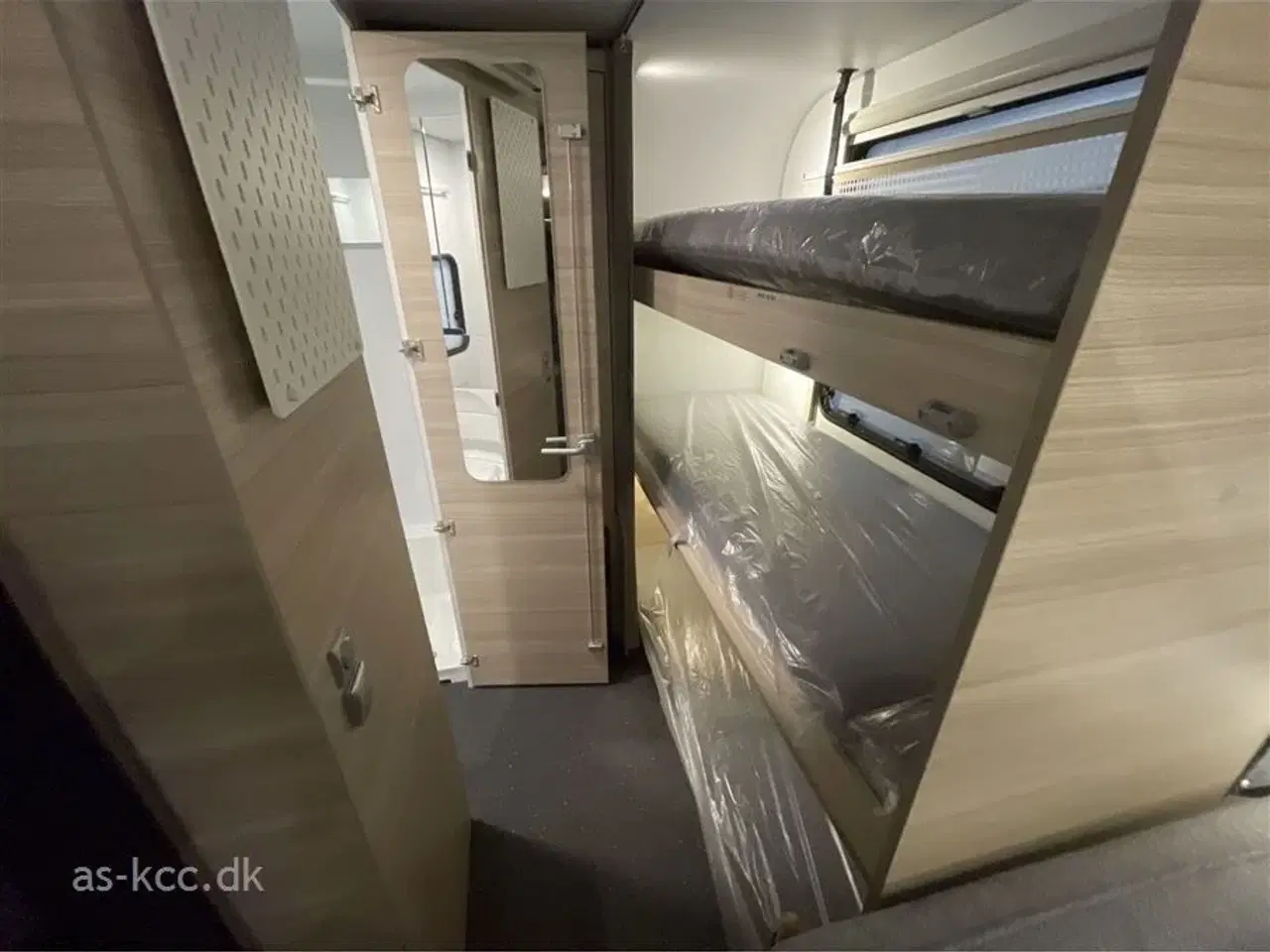 Billede 9 - 2026 - Adria Altea 552 PK Kampagne   Adria Altea 552PK Kampganevogn 2026, 3 køjer dobbeltseng, siddegruppe