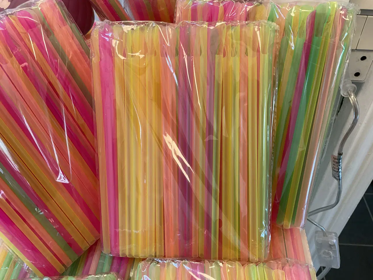 Billede 5 - 100 stk. lange Plastik sugerør (Slushice sugerør)