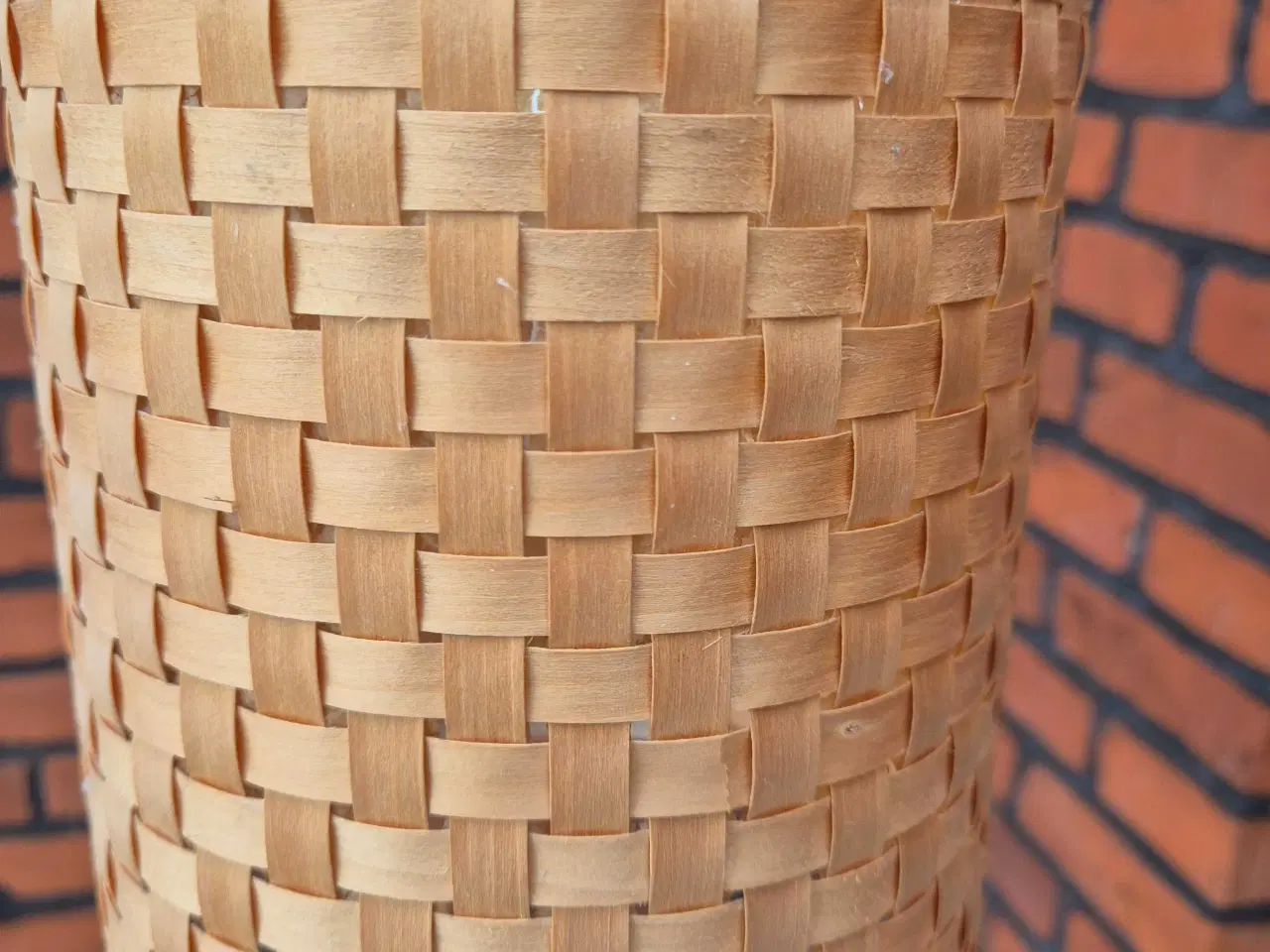 Billede 9 - Sød retrolampe i flet med det hyggeligste lys