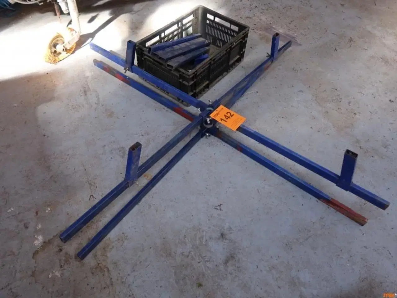 Billede 1 - RØR HOLDER.