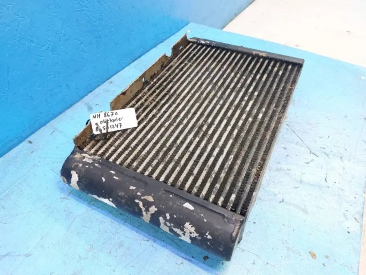 Billede 6 - New Holland 8670 Oliekøler 86501247