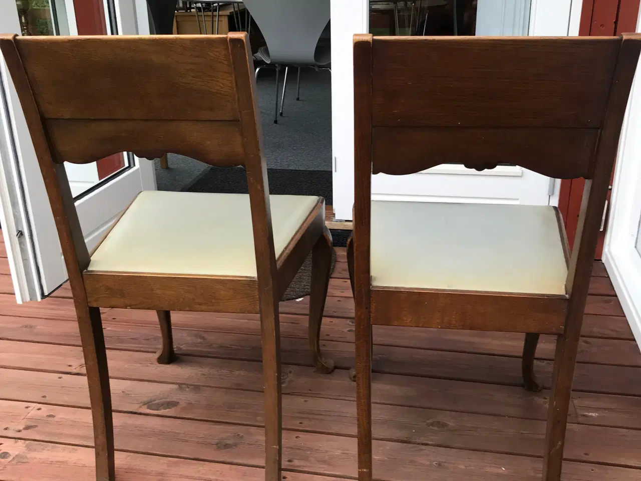 Billede 5 - Antik bord Med to stole -+ to uden sæde
