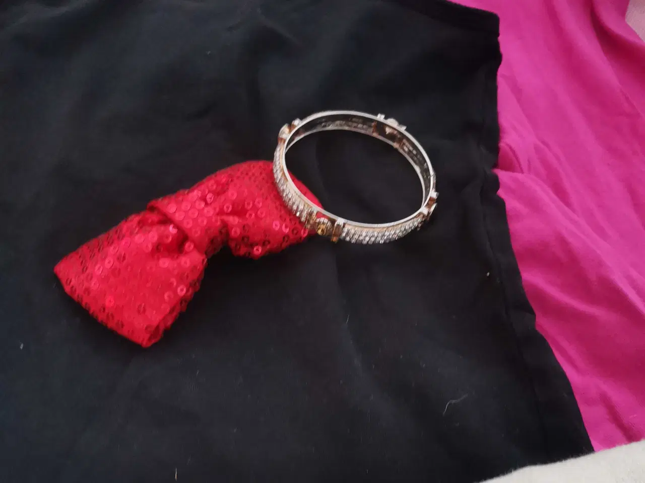 Billede 5 - Tøjpakke til piger 10 år, med tilbehør 5 kr ialt