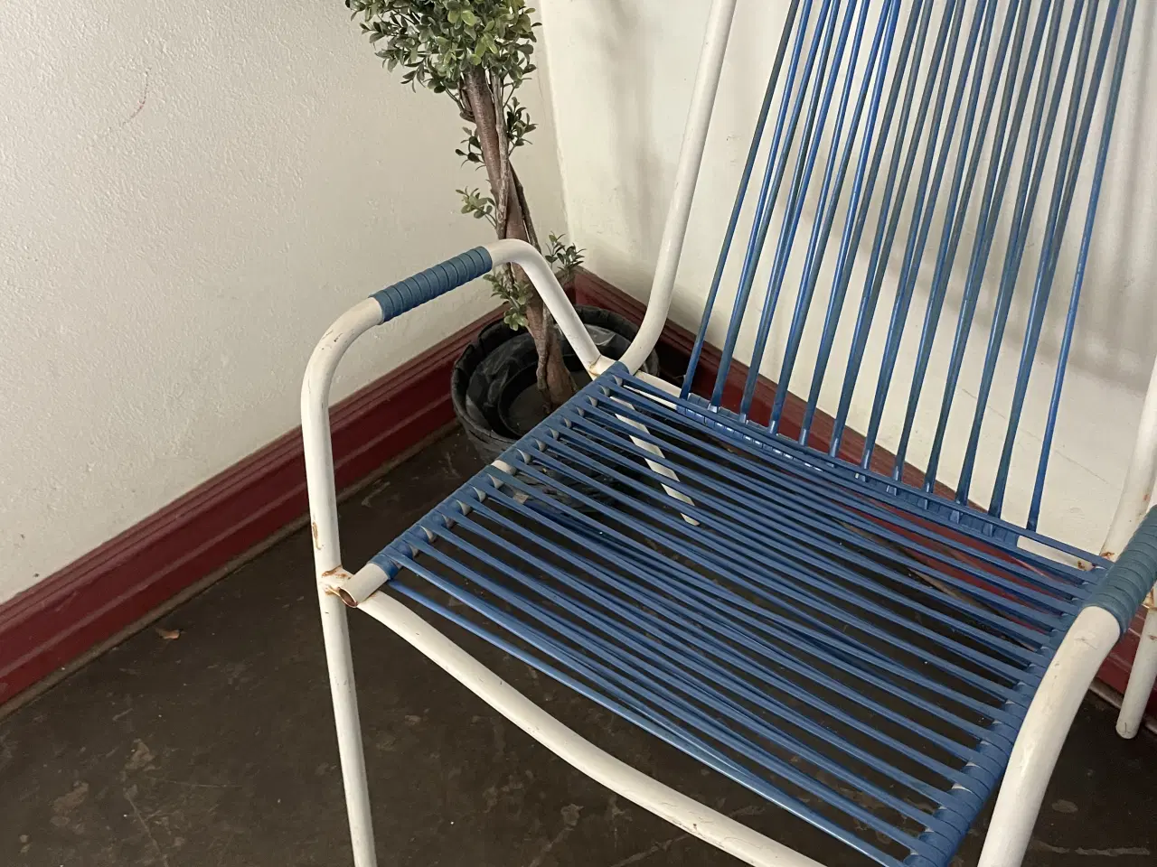 Billede 1 - 2 stk retro have stole I flet og jern 