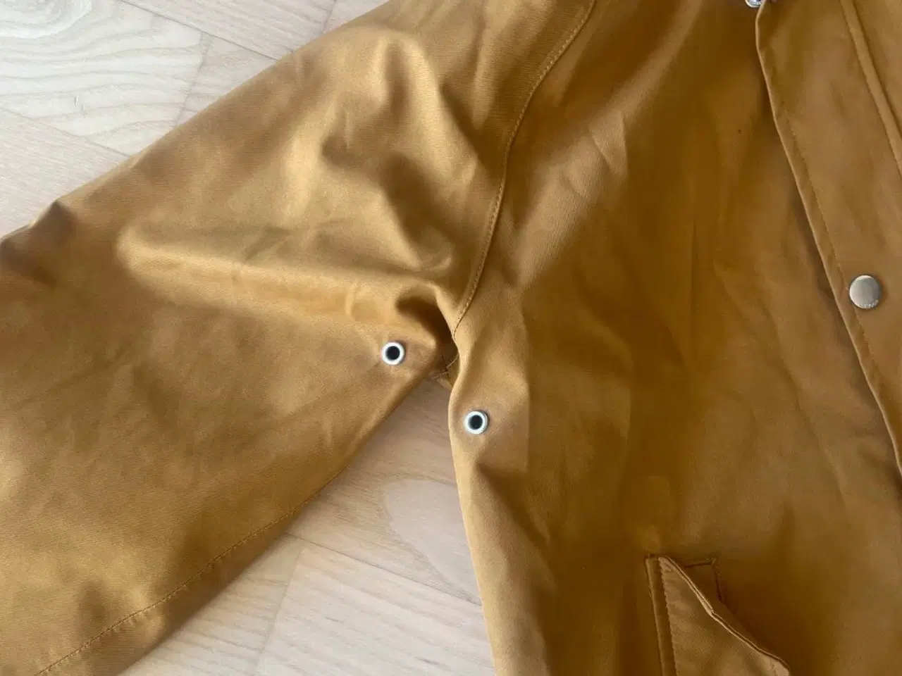 Billede 4 - Karrygul Liewood regnjakke