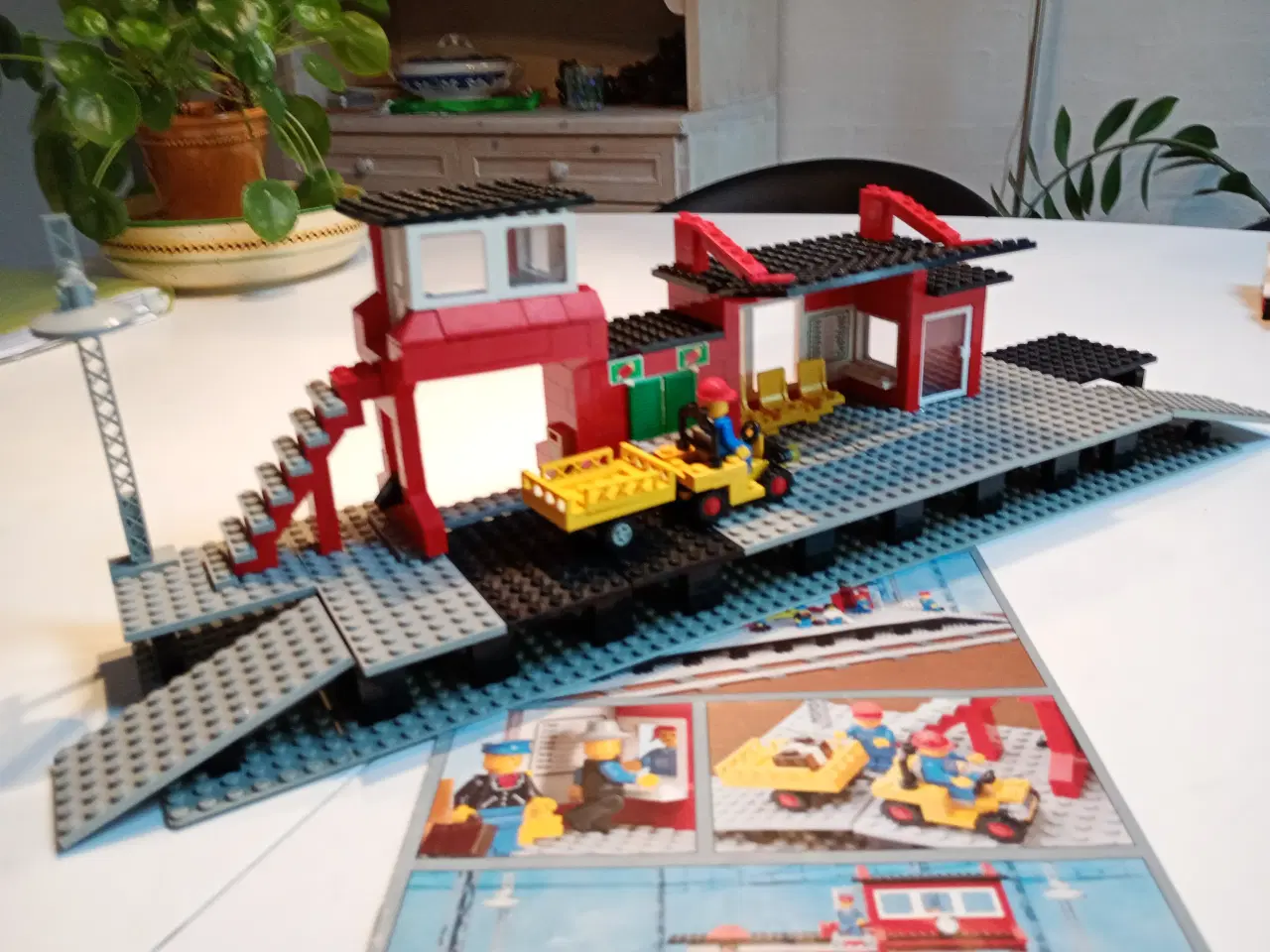 Billede 1 - LEGO System Banegårdsbygning 