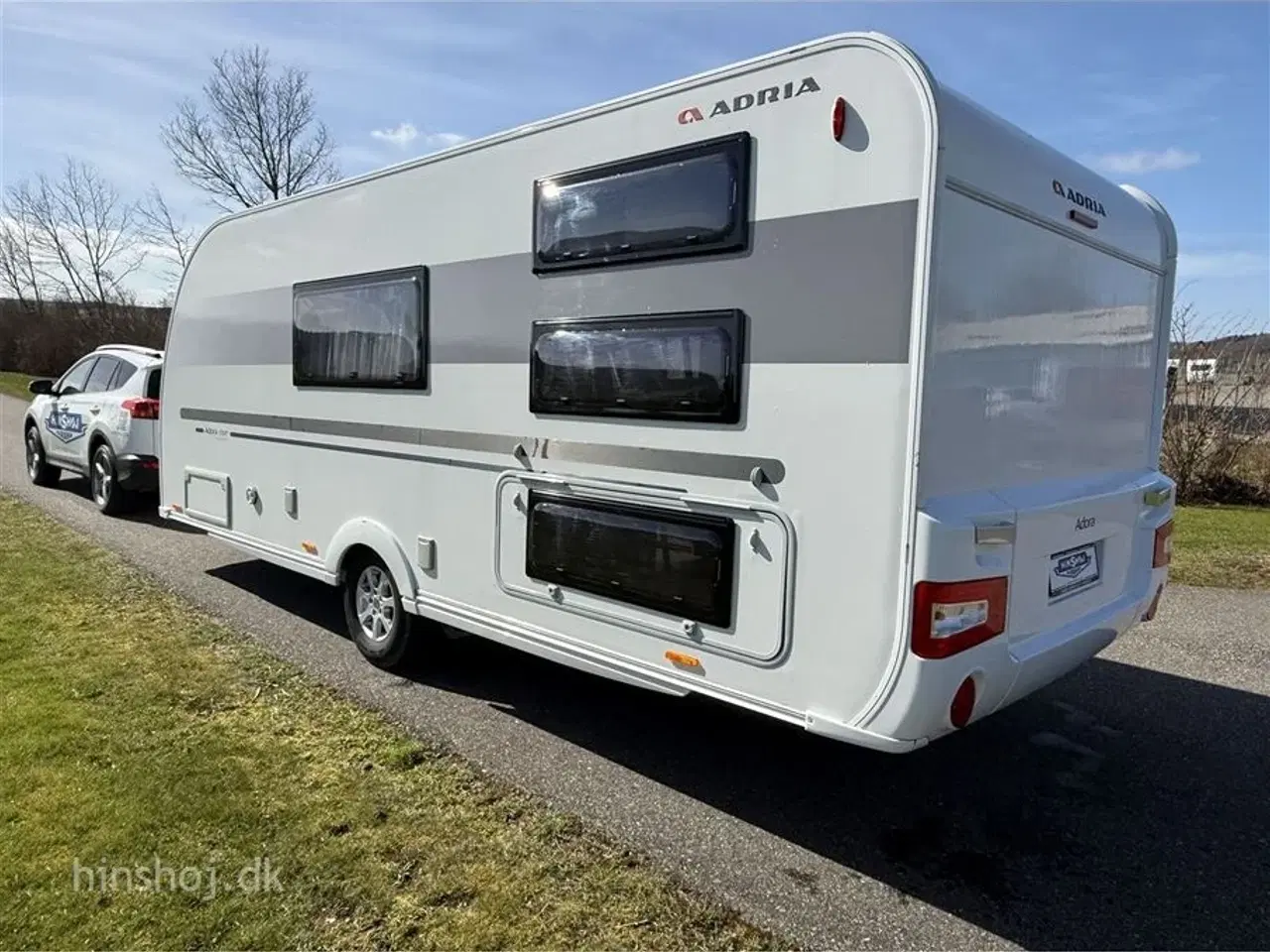 Billede 17 - 2020 - Adria Adora Supreme 573 PT Fin køjevogn med masser af plads til familien fra Hinshøj Caravan.