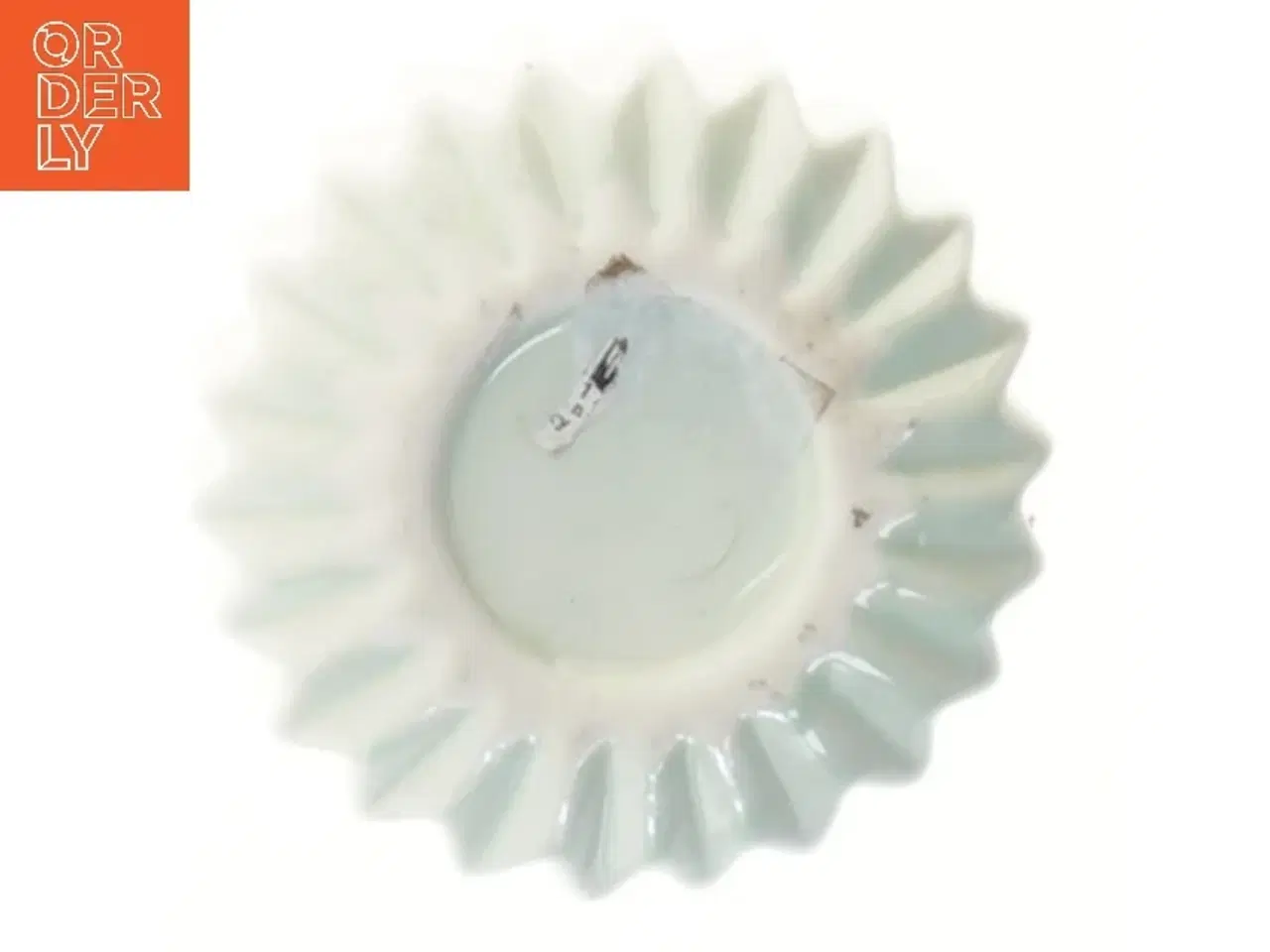 Billede 3 - Små vase med riflet design (str. 8x5,5 cm)