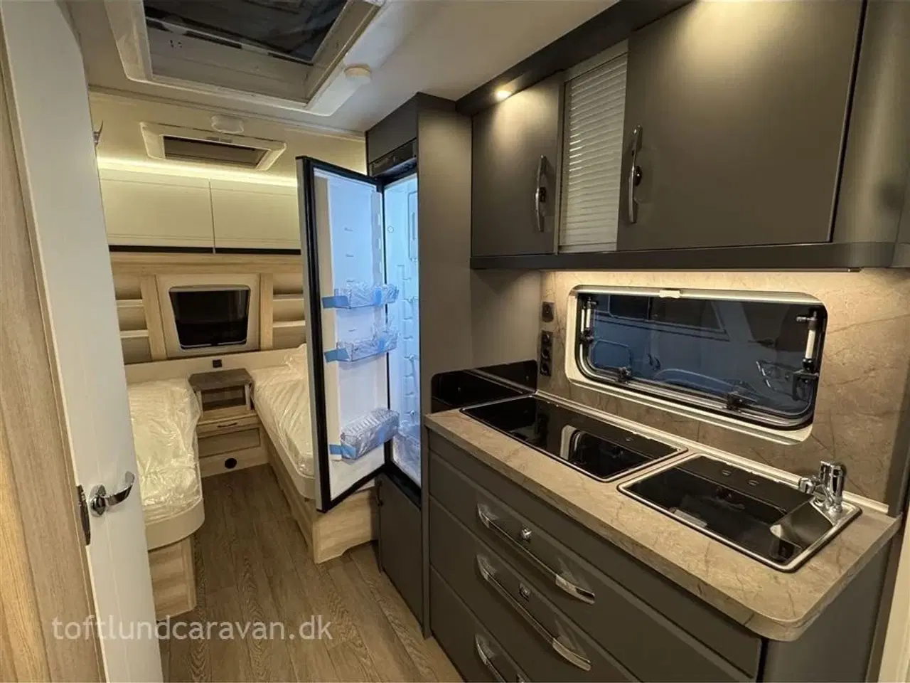 Billede 8 - 2026 - Hobby De Luxe 495 UL   NY 2026. Sønderjyllands aut. HOBBY forhandler. Enkeltsenge m/lameludtræk, NU PÅ LAGER TIL OMGÅENDE LEVERING.