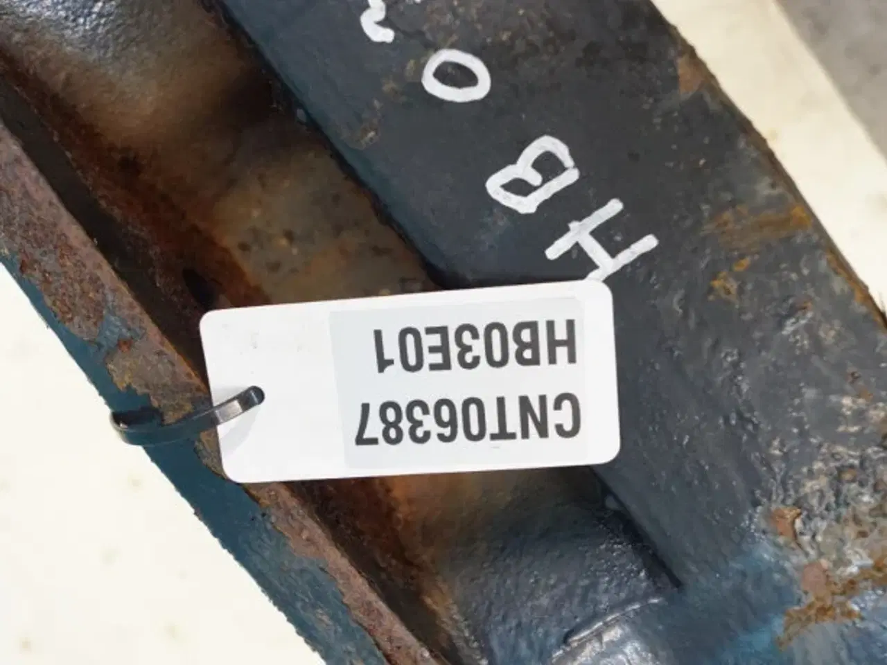 Billede 3 - New Holland TG285 Vægtklods Base 446069A1