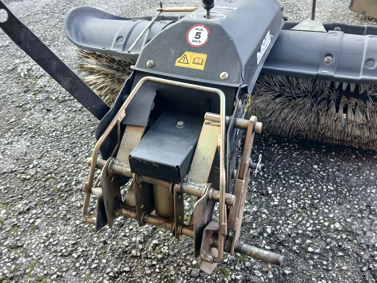 Billede 4 - Kost og sne skraber