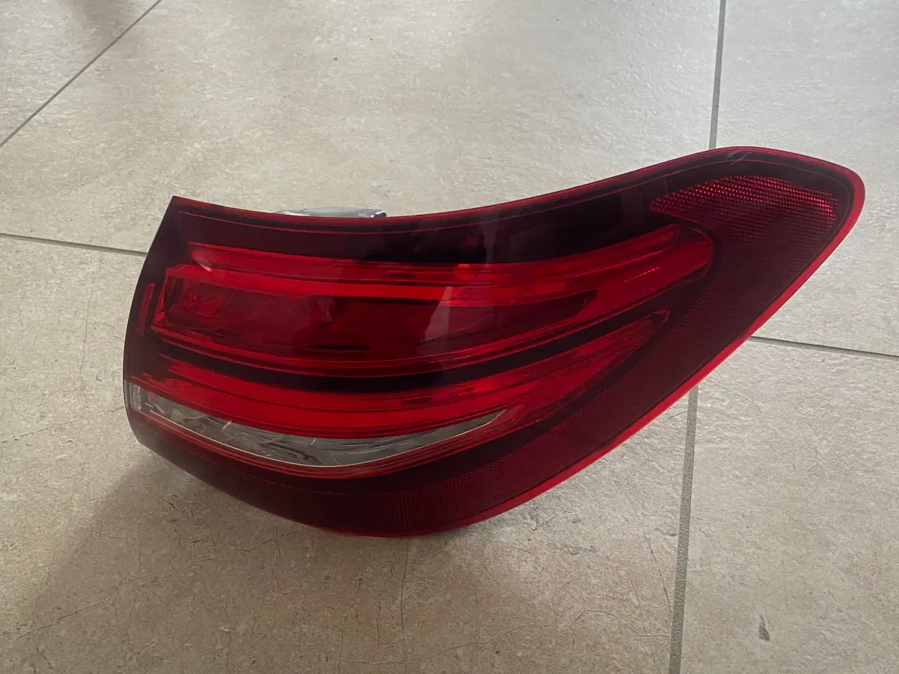 Billede 3 - Orginale S205 Mercedes baglygte med Led