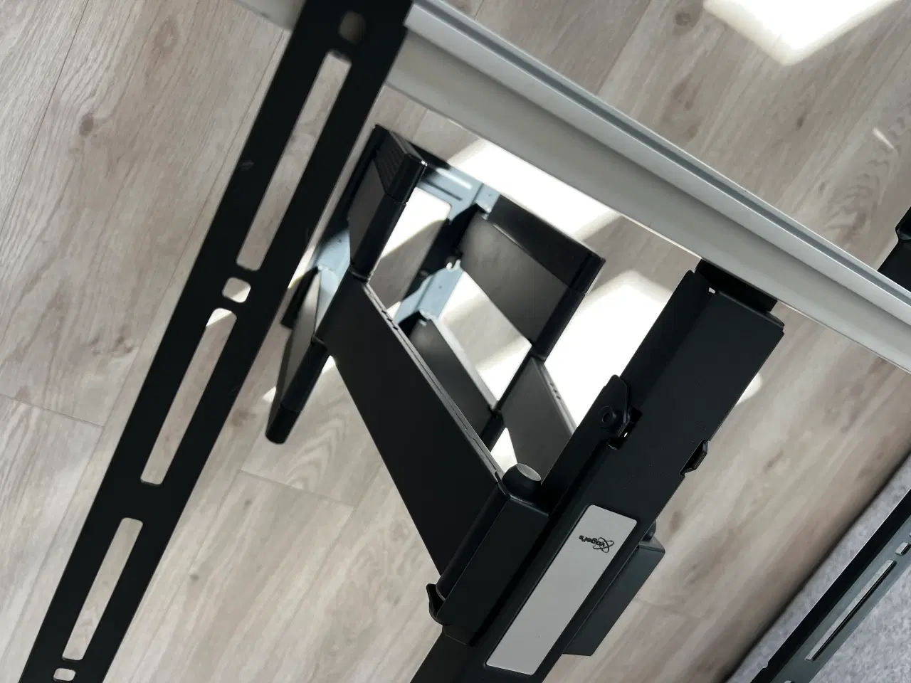Billede 5 - Vogels TV beslag udtræk/kipbar 55”-85” 75 kg