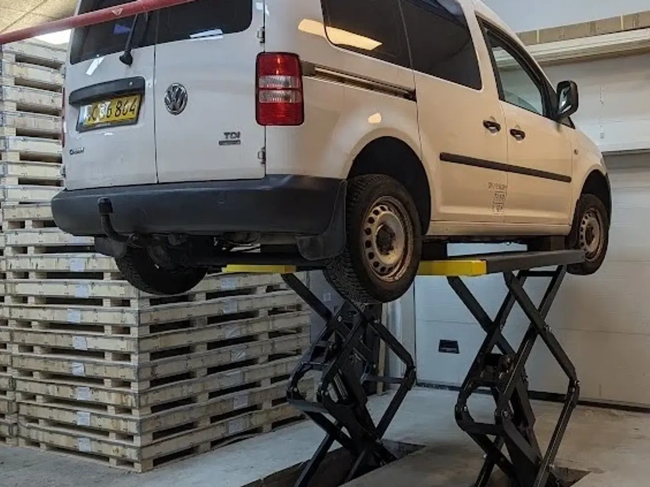 Billede 11 - Bulldog Lifters PMS-635BI 3.5 Ton hydraulisk sakse lift til nedbygning i gulv løfter i fuld højde