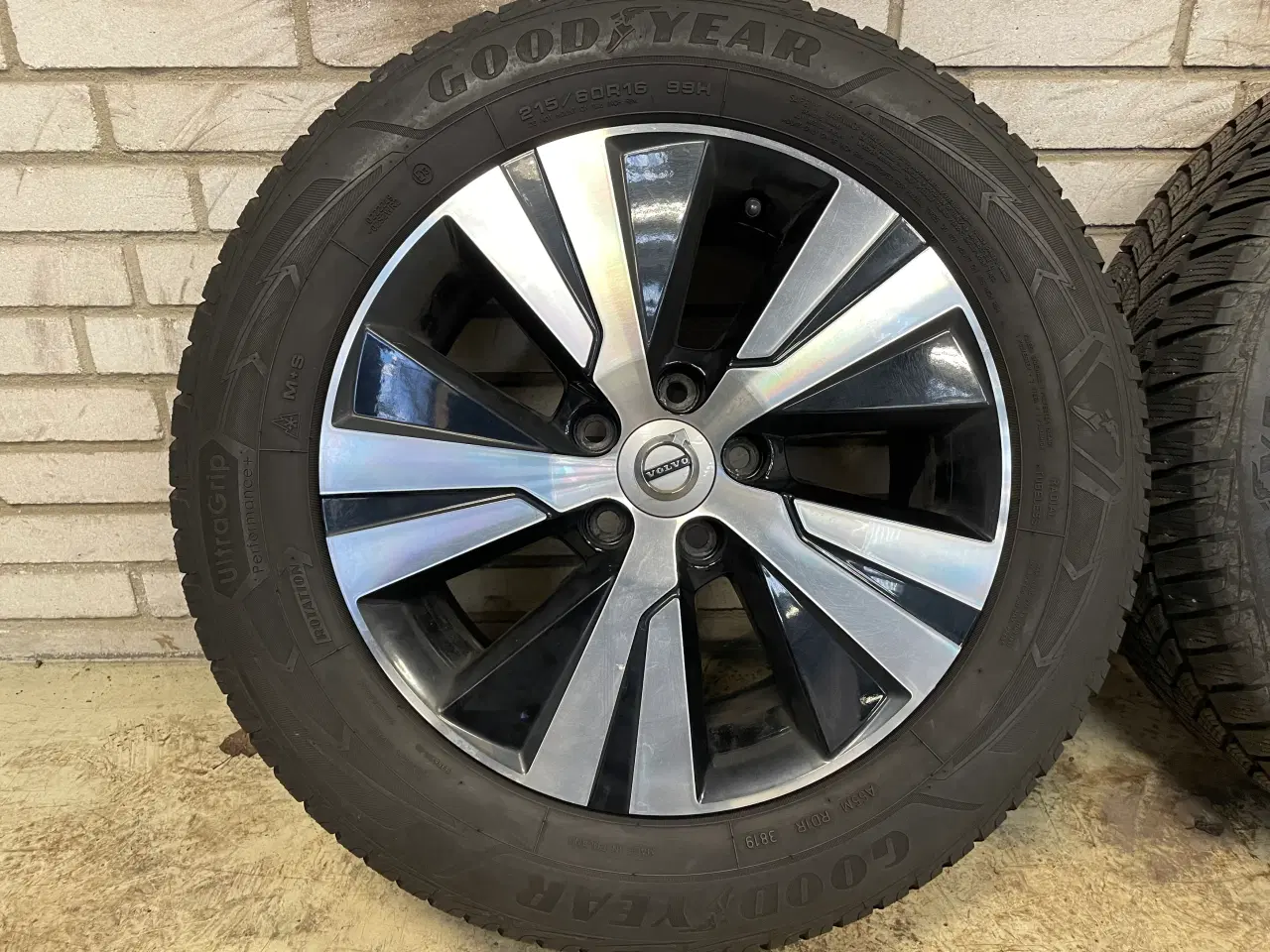 Billede 2 - 16 Volvo V60 215/60r16 Ref.174 vinter