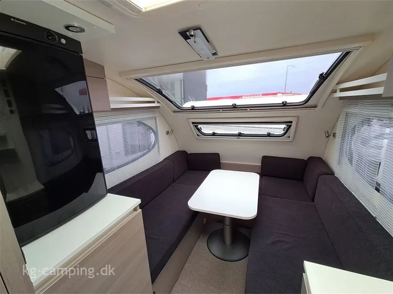 Billede 4 - 2014 - Adria Action 361 LH Kompakt og stilfuld campingvogn med lav totalvægt.