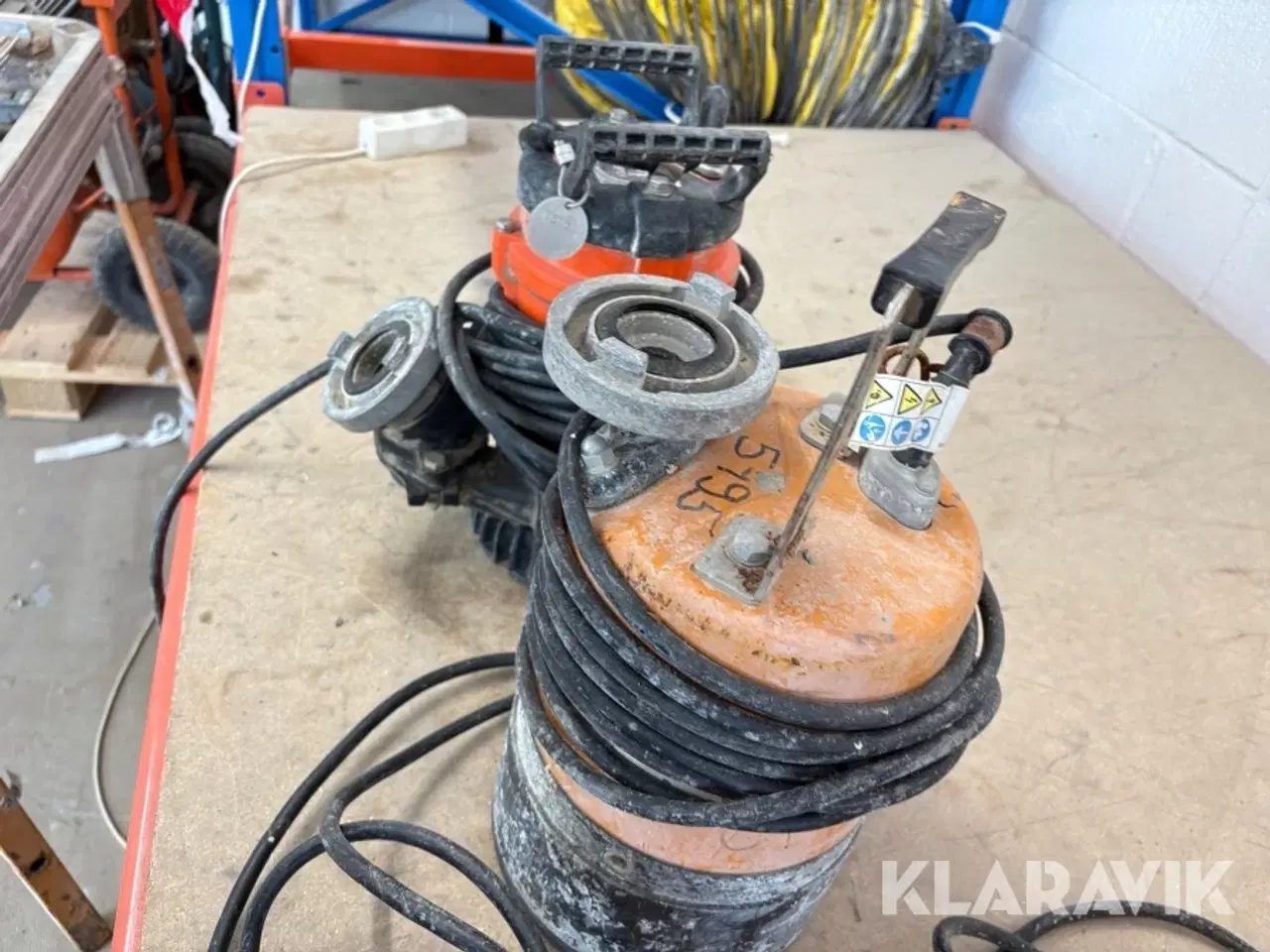 Billede 2 - Dykpumpe 2”  M/bundsug 230V 2styk Tsurumi,SPT