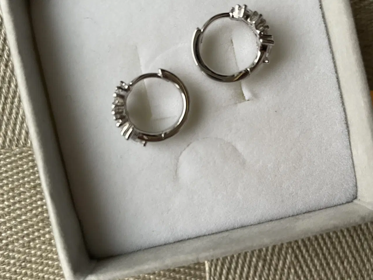 Billede 3 - Sif Jakobs øreringe