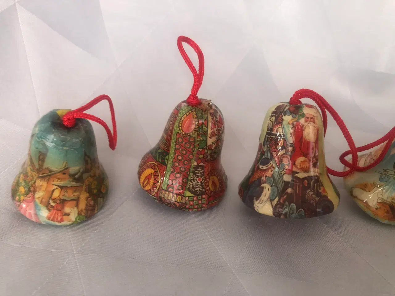 Billede 16 - 6 ældre juleklokker til ophæng