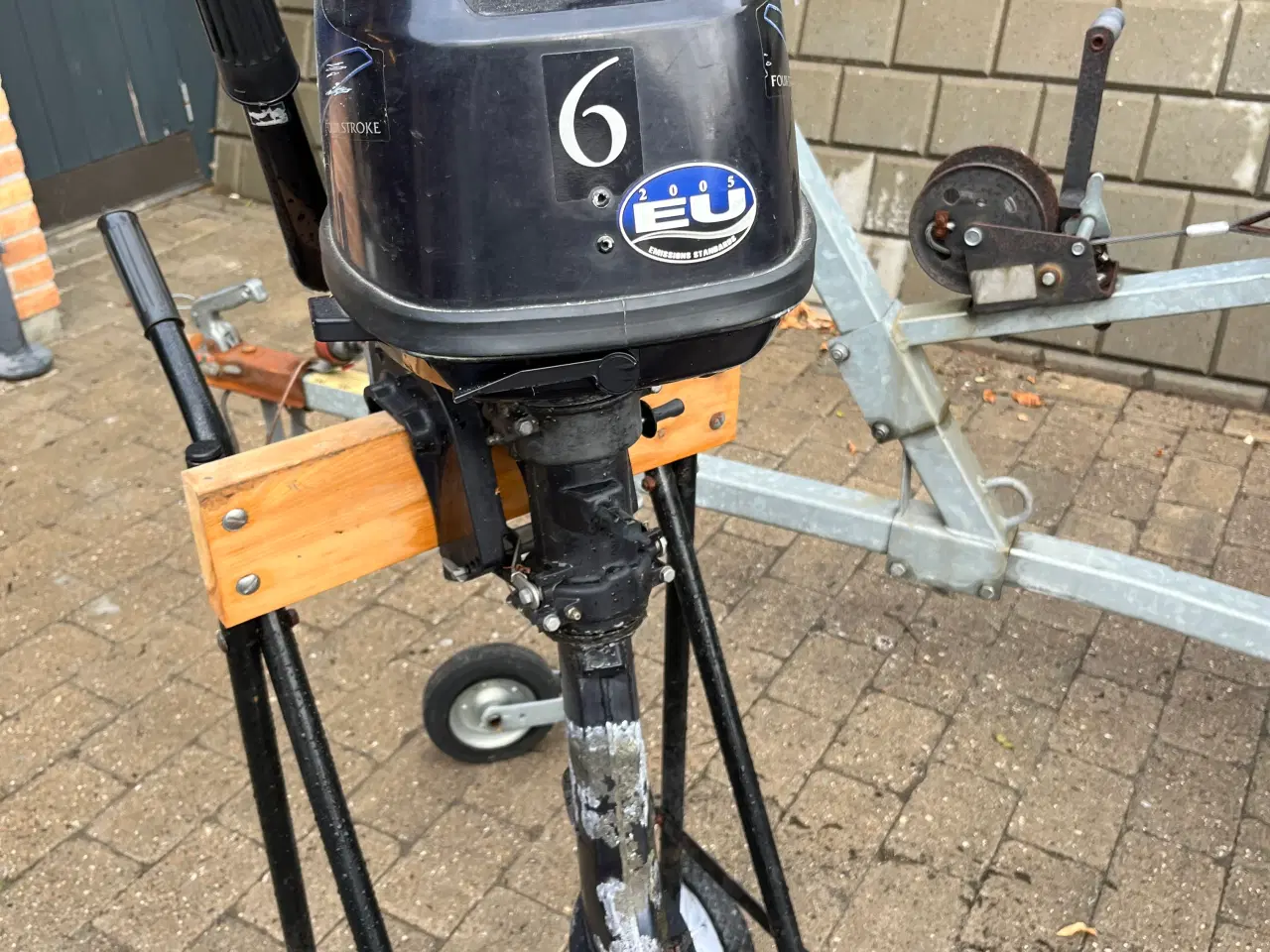 Billede 1 - Jolle med trailer og motor