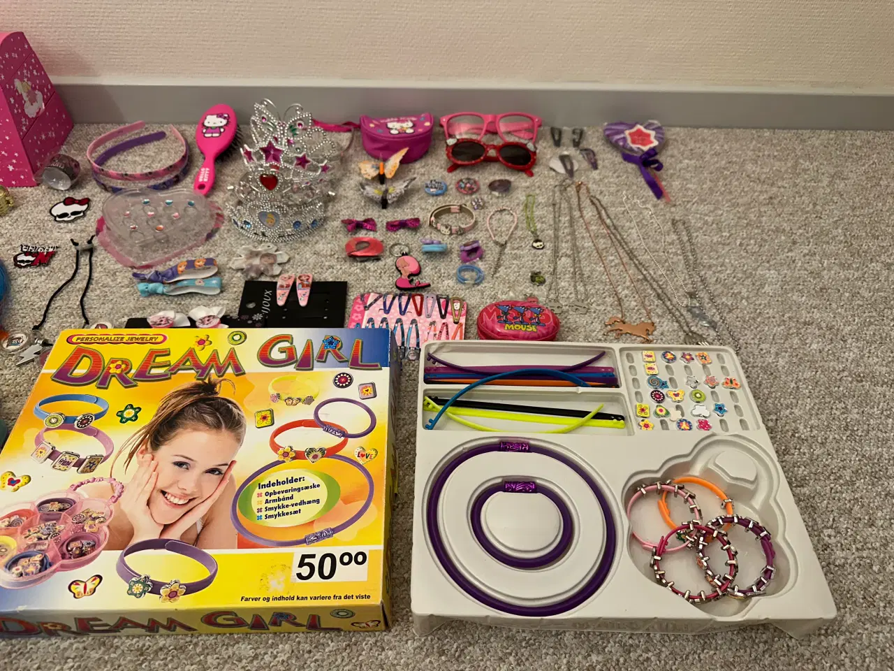 Billede 3 - Smykkeskrin med tilbehør