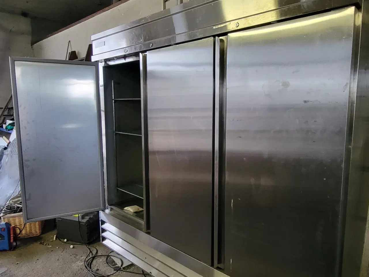 Billede 3 - Fryseskab, 2040 liter, med tre låge