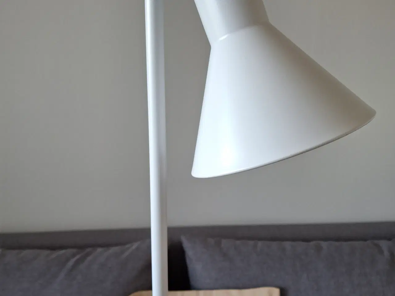 Billede 2 - hvid standerlampe