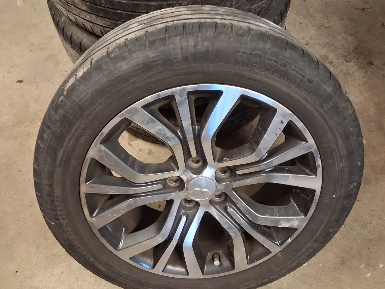 Billede 1 - Alufælge med sommerdæk