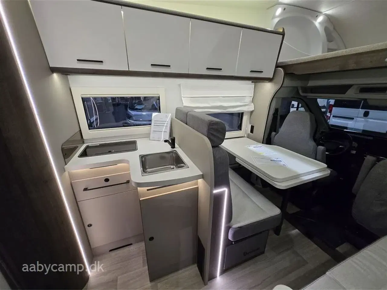 Billede 5 - 2026 - Benimar Sport 363 Den Perfekte Familie Camper med 5 Selepladser. Den Nye 2026 model !!